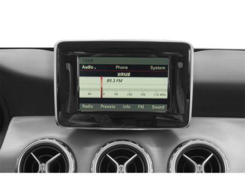 Used 2015 Mercedes-Benz GLA 250 4MATIC image 10