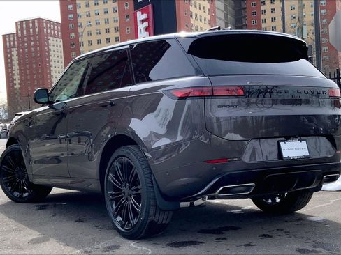 New 2026 Land Rover Range Rover Sport Dynamic SE image 12