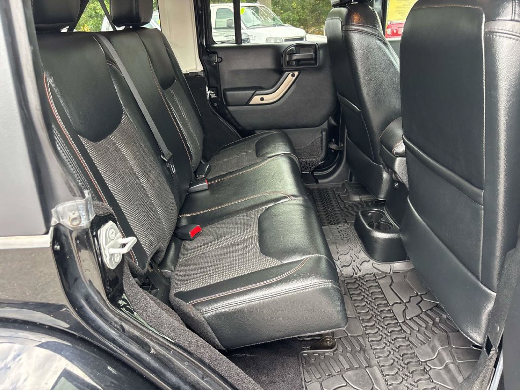 Used 2016 Jeep Wrangler Unlimited Sahara AWD/4WD image 13