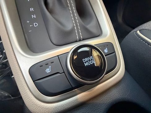 Certified 2026 Hyundai Venue SEL FWD image 27