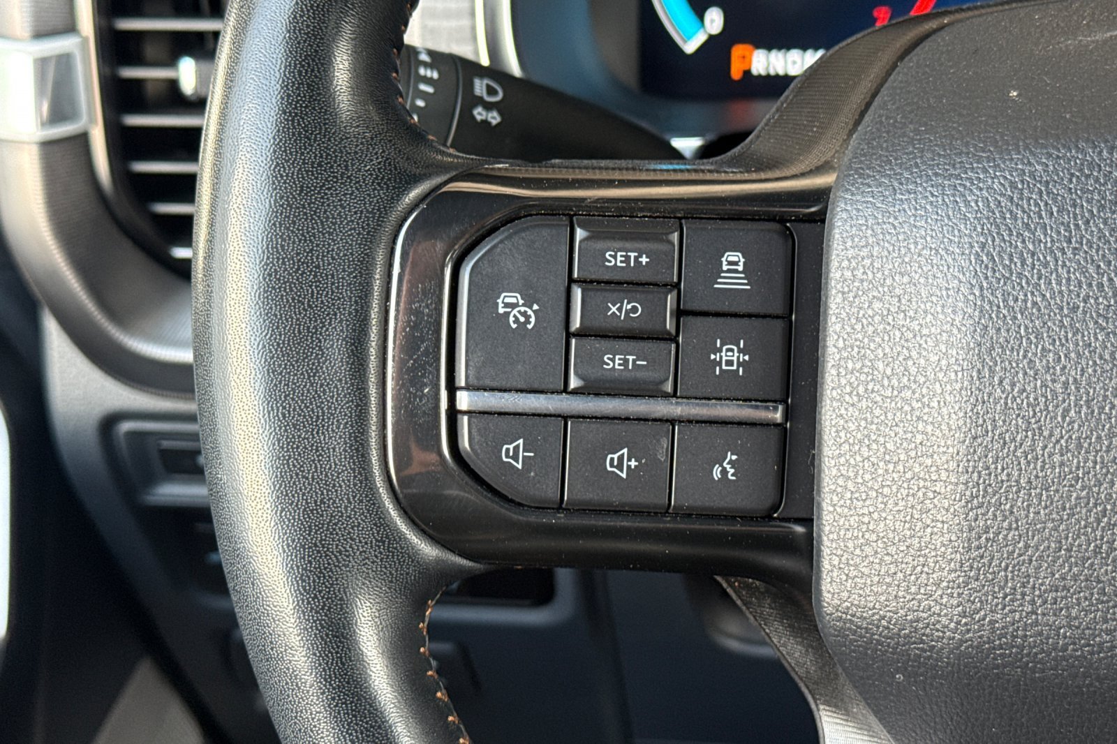 Used 2023 Ford F150 Platinum AWD/4WD image 34
