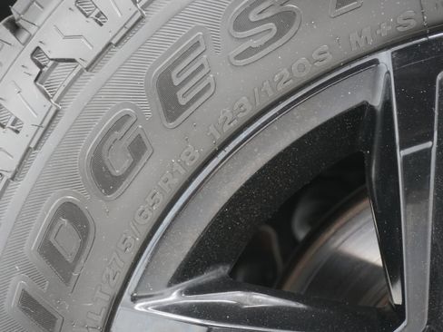 Used 2019 Chevrolet Silverado 1500 Custom Trail Boss w/ Custom Convenience Package image 24