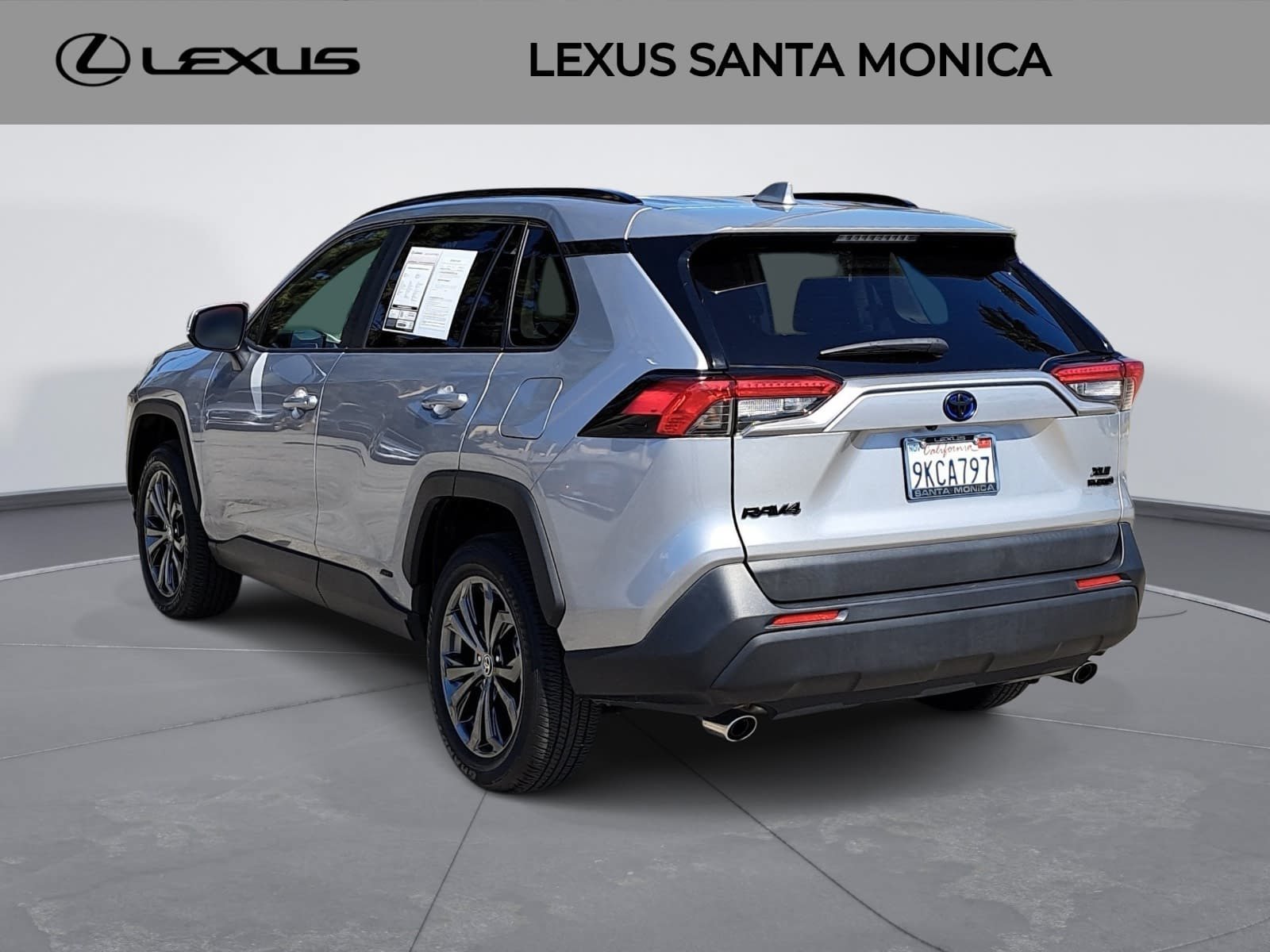Used 2023 Toyota RAV4 XLE Premium AWD/4WD image 7