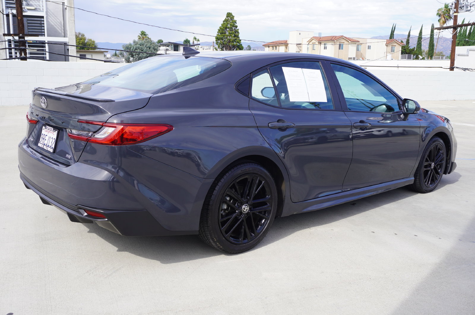 Used 2025 Toyota Camry SE FWD image 7