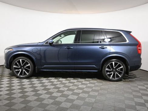 Used 2020 Volvo XC90 T8 Momentum w/ Protection Package AWD/4WD image 2