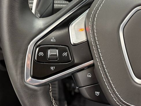 Used 2020 Chevrolet Corvette Stingray Premium Conv w/ 3LT Preferred Equipment Group RWD image 19