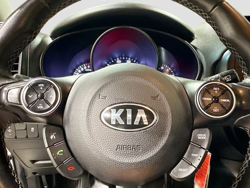 Used 2019 Kia Soul + FWD image 12