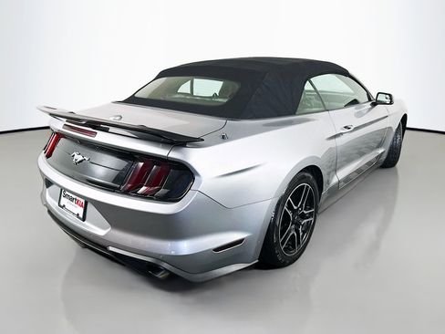 Used 2020 Ford Mustang Premium RWD image 7