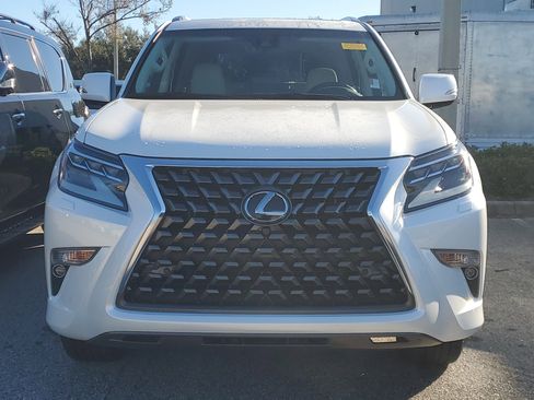 Used 2023 Lexus GX 460 Luxury image 2