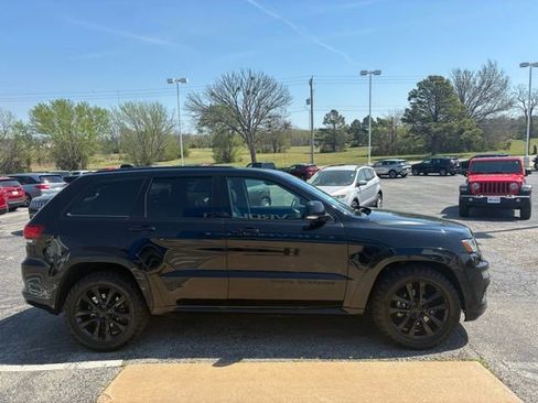 Used 2018 Jeep Grand Cherokee High Altitude image 5