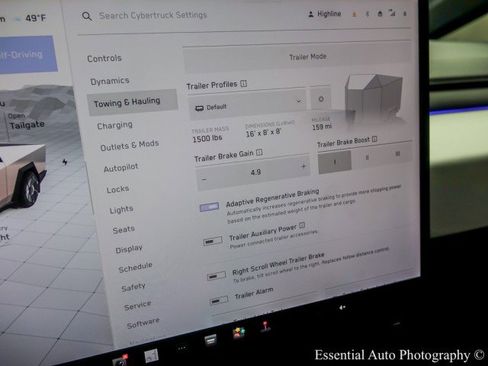 Used 2024 Tesla Cybertruck AWD Crew Cab image 28