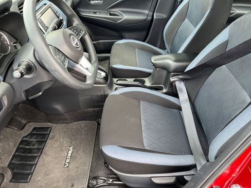Used 2025 Nissan Versa SV FWD image 22