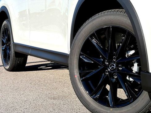 New 2025 MAZDA CX-5 Carbon Edition image 2