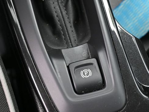 Used 2025 Chevrolet TrailBlazer LT AWD/4WD image 30