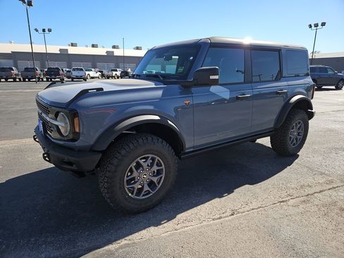 New 2025 Ford Bronco Badlands image 5