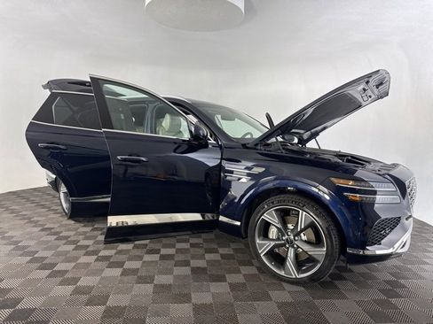 Used 2025 Genesis GV80 3.5T Prestige image 12
