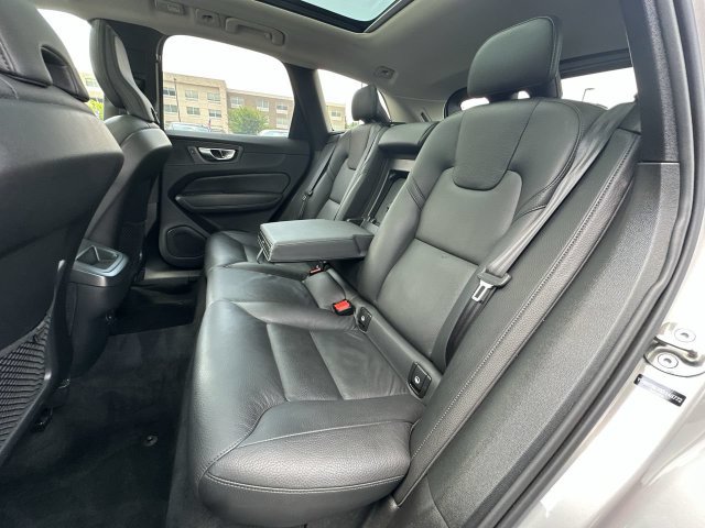 Used 2025 Volvo XC60 B5 Plus AWD/4WD image 25