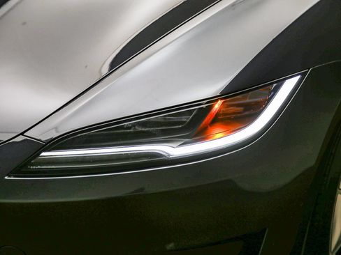 Used 2024 Tesla Model 3 Performance AWD/4WD image 7