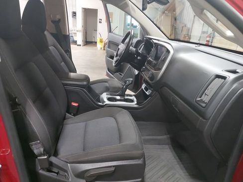 Used 2022 Chevrolet Colorado LT w/ LT Convenience Package AWD/4WD image 11