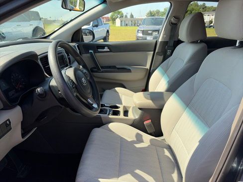 Used 2019 Kia Sportage LX AWD/4WD image 9