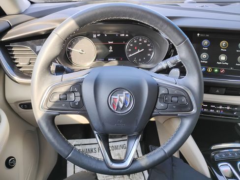 Used 2023 Buick Envision Essence image 9