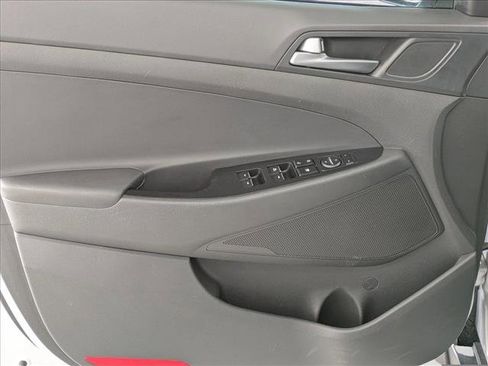 Used 2016 Hyundai Tucson Limited w/ Option Group 03 FWD image 19