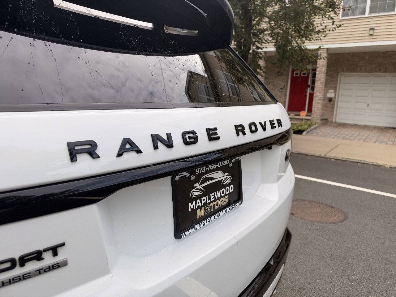 Used 2018 Land Rover Range Rover Sport HSE AWD/4WD image 7
