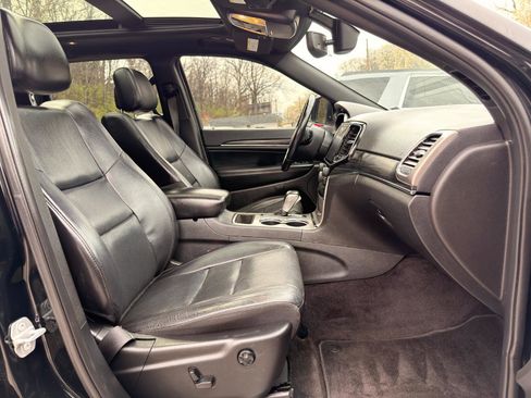 Used 2019 Jeep Grand Cherokee Limited w/ Luxury Group II image 14