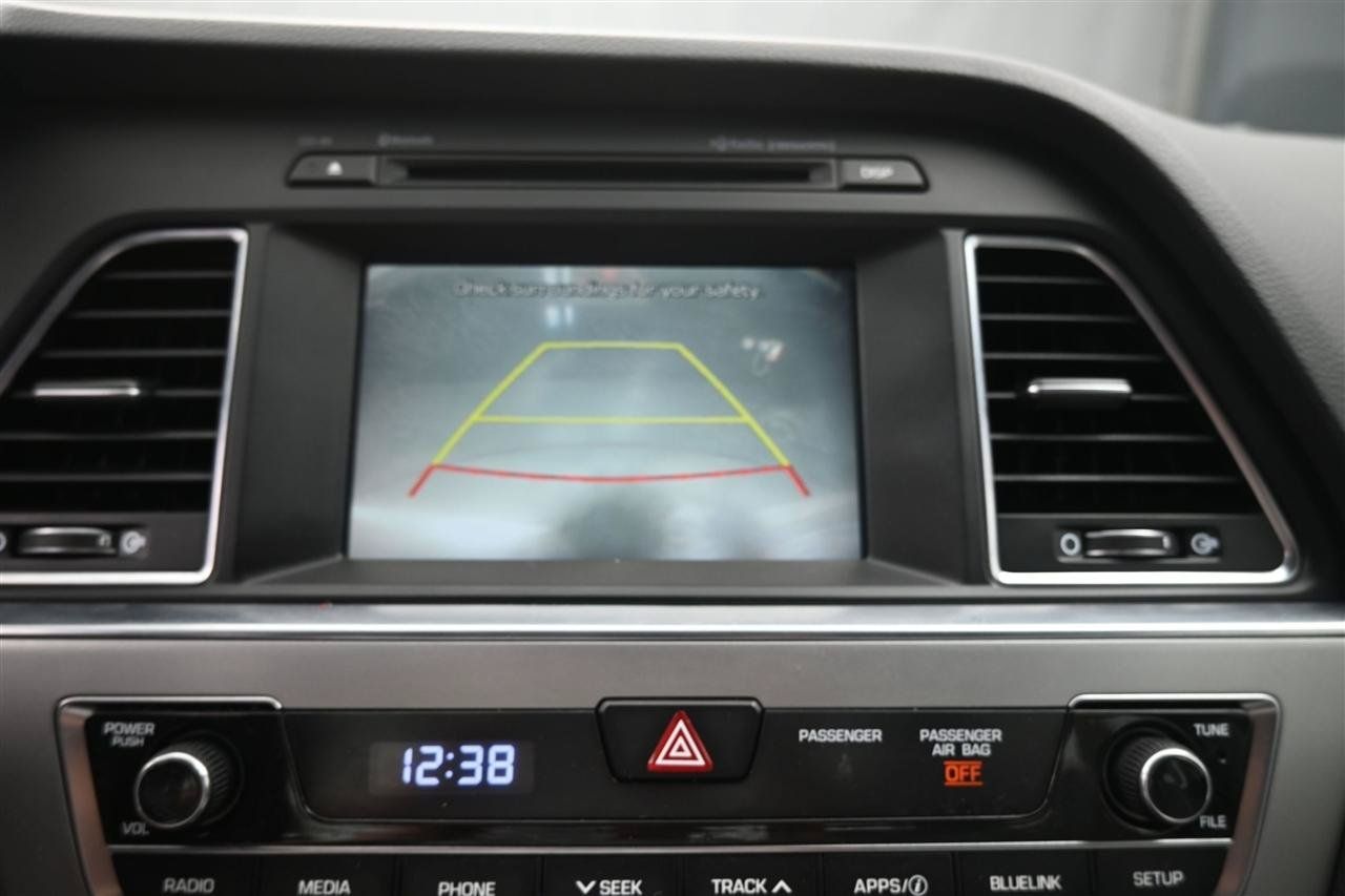 Used 2016 Hyundai Sonata SE FWD image 14