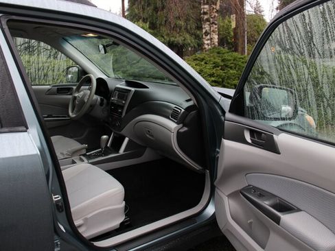 Used 2011 Subaru Forester 2.5X image 13