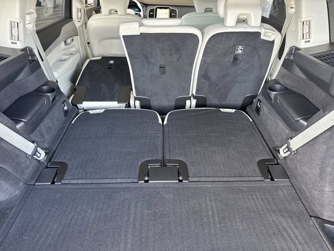Certified 2025 Volvo XC90 T8 Plus w/ Protection Package Premier AWD/4WD image 15