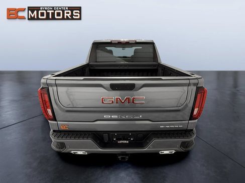 Used 2021 GMC Sierra 1500 Denali w/ Denali Ultimate Package AWD/4WD image 5