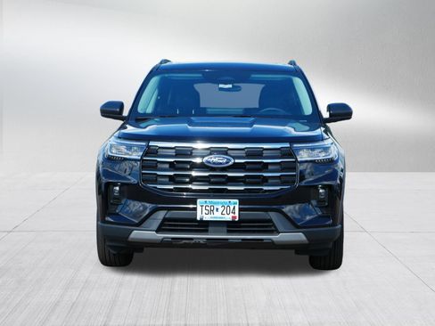 Used 2026 Ford Explorer Active w/ Active Comfort Package AWD/4WD image 2