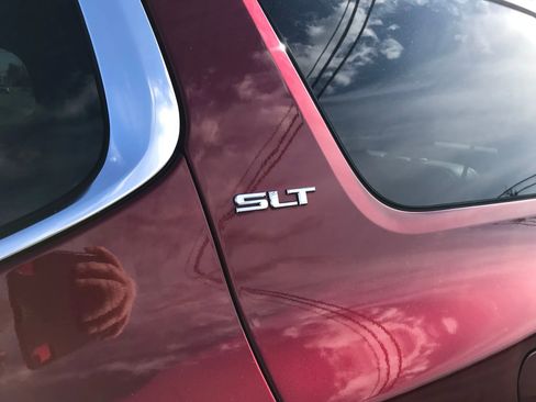 Used 2019 GMC Acadia SLT image 46