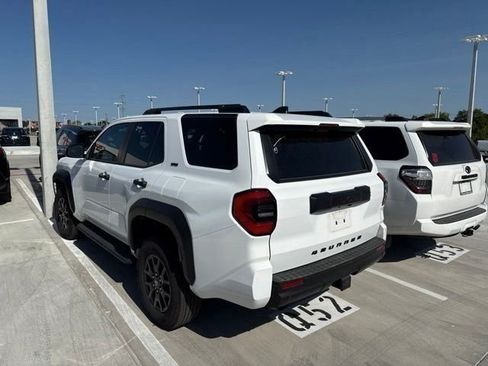 Used 2025 Toyota 4Runner SR5 AWD/4WD image 6