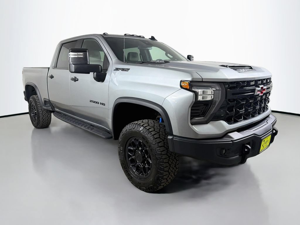 Used 2024 Chevrolet Silverado 2500 ZR2 w/ ZR2 Bison Edition AWD/4WD image 4
