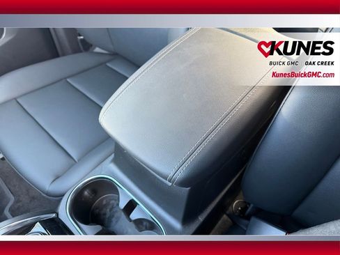 New 2026 GMC Canyon Elevation w/ Convenience Package image 16