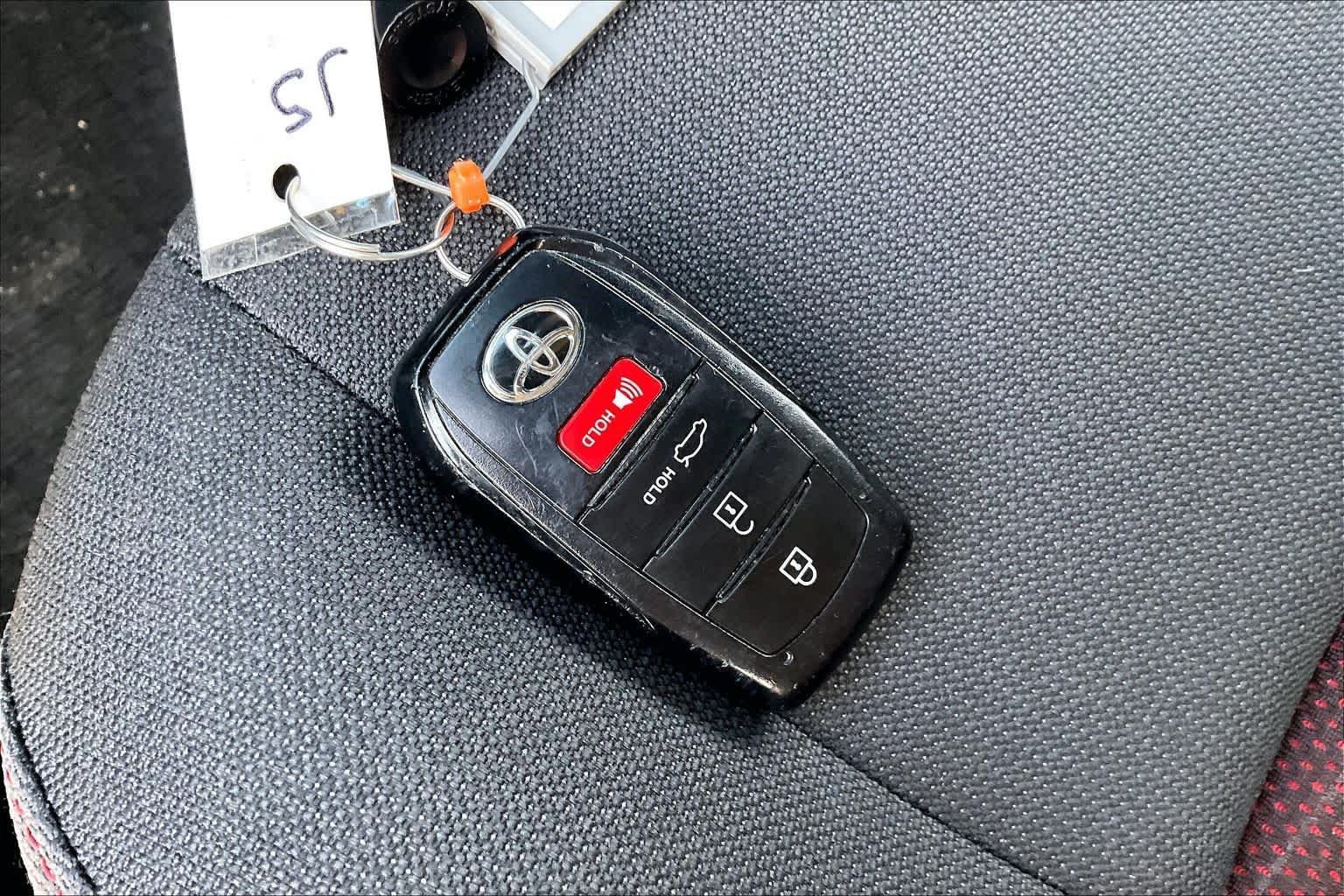 Used 2025 Toyota Corolla SE FWD image 14