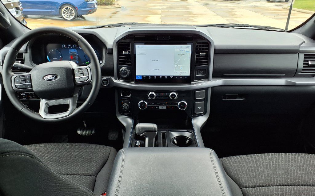 Used 2025 Ford F150 XLT w/ Equipment Group 302A MID AWD/4WD image 19