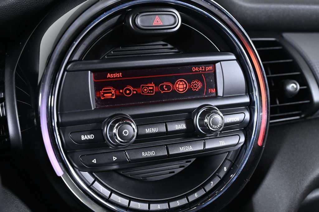 Used 2015 MINI Cooper 2-Door Hardtop FWD image 16