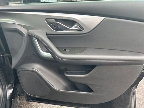 Used 2020 Chevrolet Blazer LT image 40