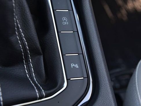 New 2026 Volkswagen Taos SE AWD/4WD image 18
