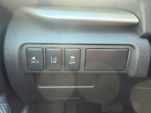 Used 2022 Mitsubishi Eclipse Cross AWD image 24