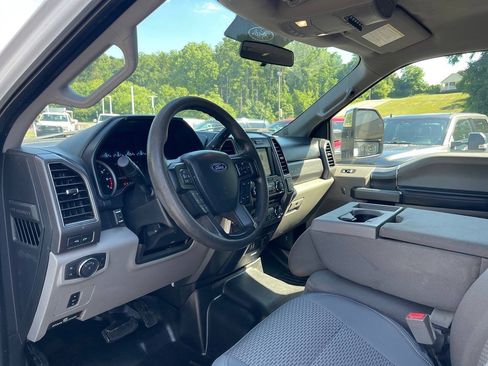 Used 2018 Ford F250 XLT w/ XLT Premium Package AWD/4WD image 20