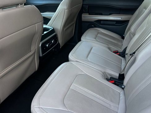 Used 2023 Ford Expedition Max Limited image 11