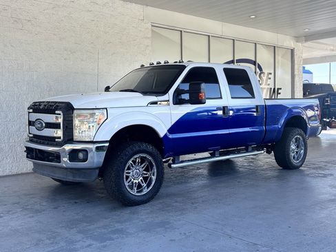 Used 2011 Ford F250 XLT w/ XLT Interior Pkg image 4