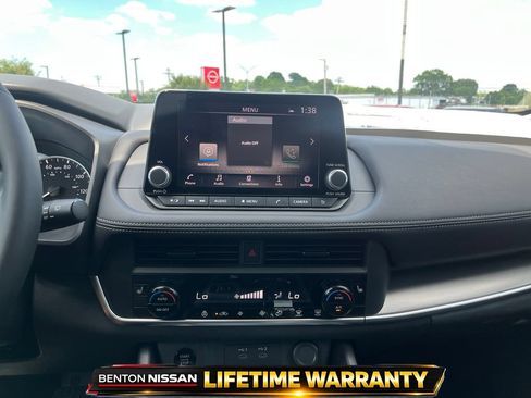 Used 2026 Nissan Rogue Dark Armor FWD image 17