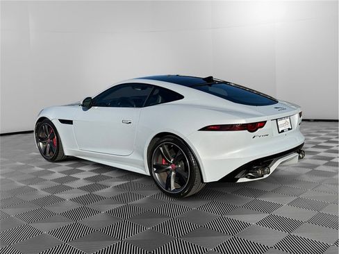 Used 2019 Jaguar F-TYPE R image 3