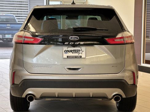 Used 2023 Ford Edge Titanium w/ Equipment Group 301A image 5