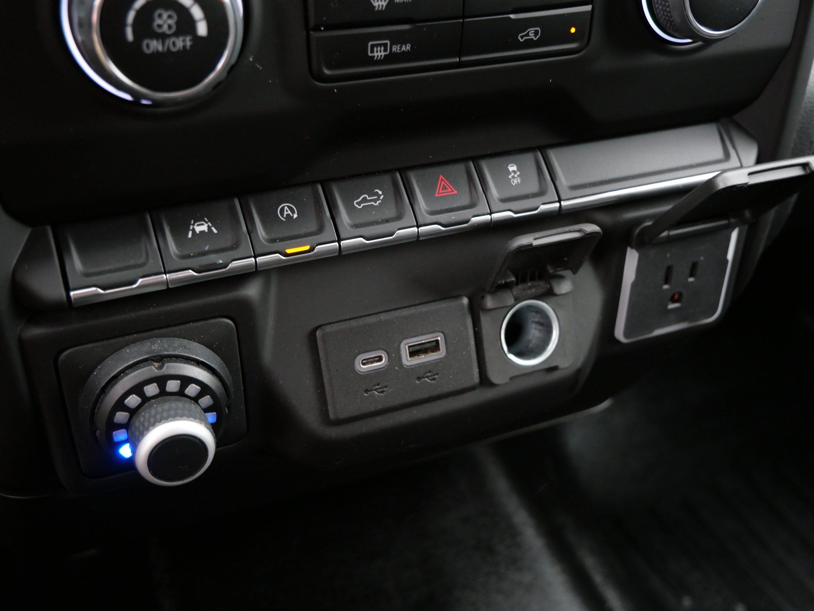 Used 2022 Chevrolet Silverado 1500 Custom AWD/4WD image 30